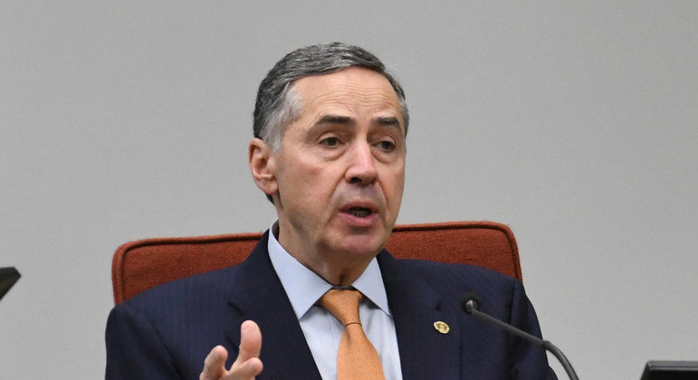 Barroso diz que proposta para bancar piso da enfermagem precisa de regulamentação